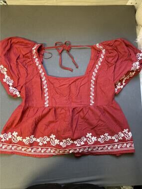 Old Navy Floral Embroidered Crop Top Size L Festival Cottagecore Boho Peasant Y2